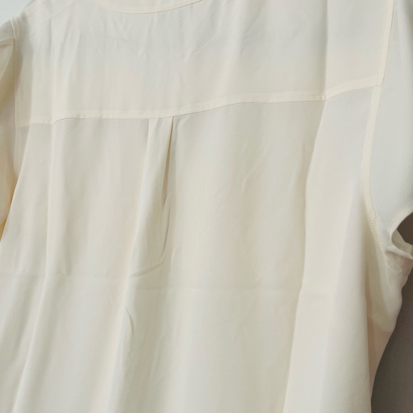 TALBOTS Short Sleeve Lightweight V Neck Front Pocket Blouse Top Cream Ivory 18P - Picture 5 of 10